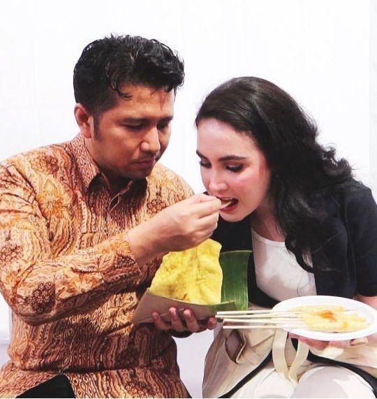 Arumi Bachsin dan Emil Dardak (instagram.com/arumibachsin_94)