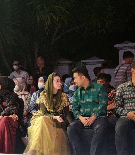 Arumi Bachsin dan Emil Dardak (instagram.com/arumibachsin_94)