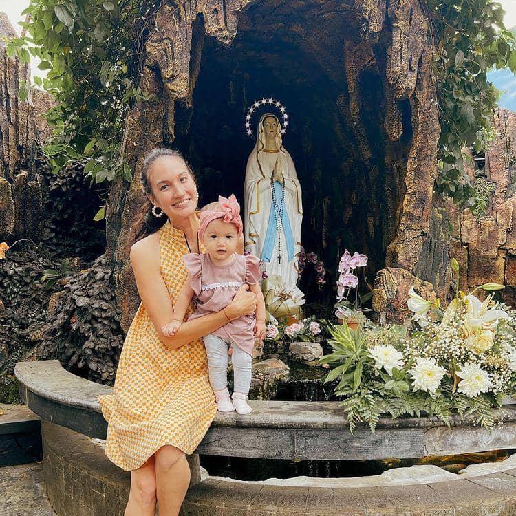 potret Nadine Chandrawinata dan sang putri (instagram.com/nadinelist)