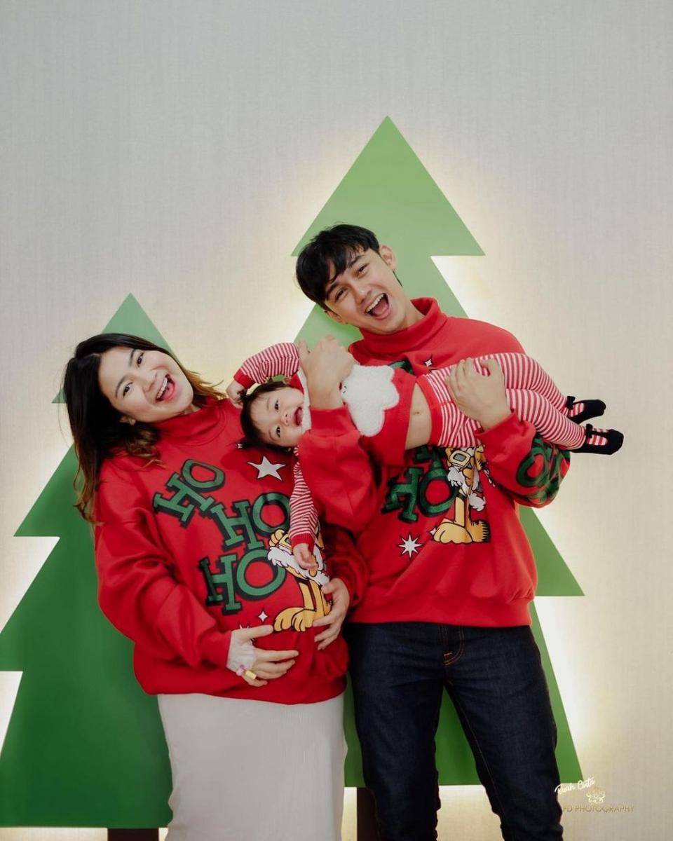 Gaya artis rayakan natal. (instagram.com/felicyangelista_)