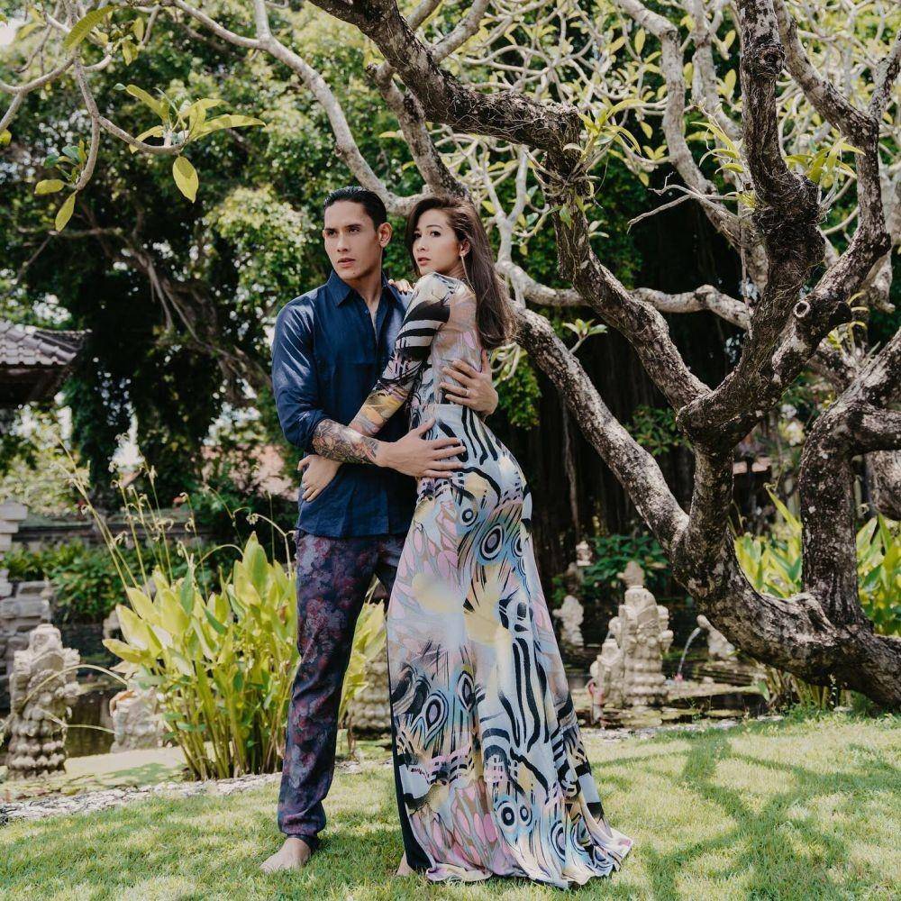 Gaya kondangan Andrea Dian (instagram.com/andreadianbimo)