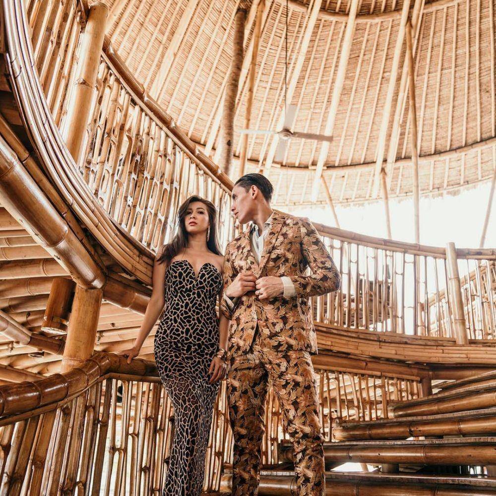 Gaya kondangan Andrea Dian (instagram.com/andreadianbimo)
