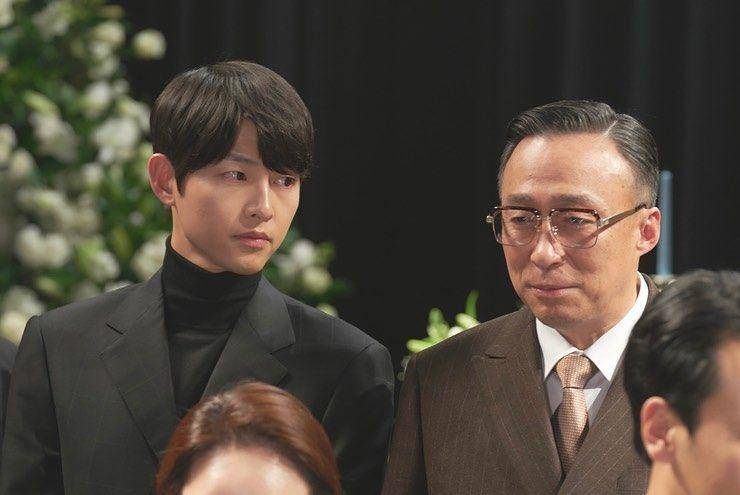 Aktor Lee Sung Min dan Song Jong Ki (instagram.com/hi_songjoongki)