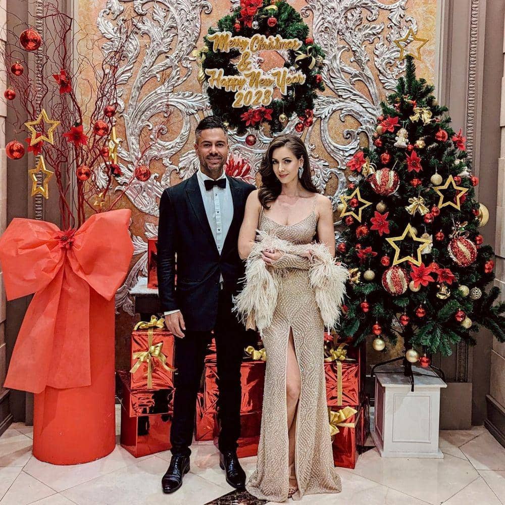 Potret Beauty Queen Dunia Saat Rayakan Natal 2022  (Instagram.com/natalieglebova)