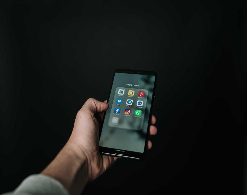 Unfollow 5 Tipe Teman Ini dari Media Sosialmu, Beri Pengaruh Negatif!