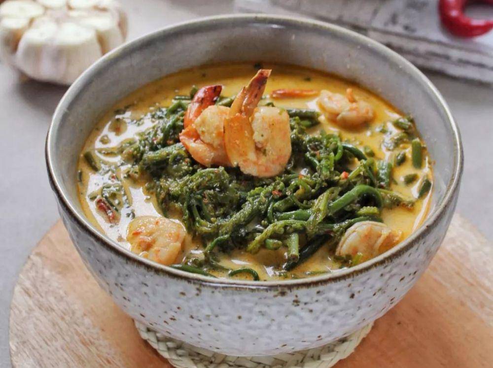 Resep Gulai Daun Pakis, Sedap dengan Cita Rasa Pedas Gurih