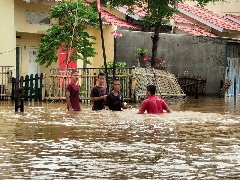Lagi, Warga Antang Blok 10 Makassar Mengungsi karena Banjir