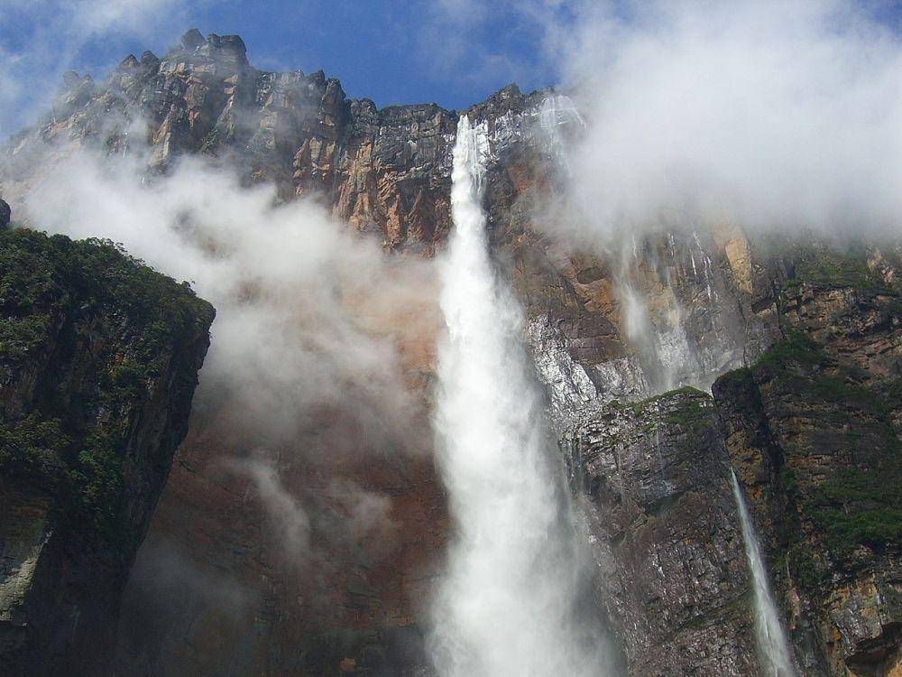 Air Terjun Angel (wikimedia.org)