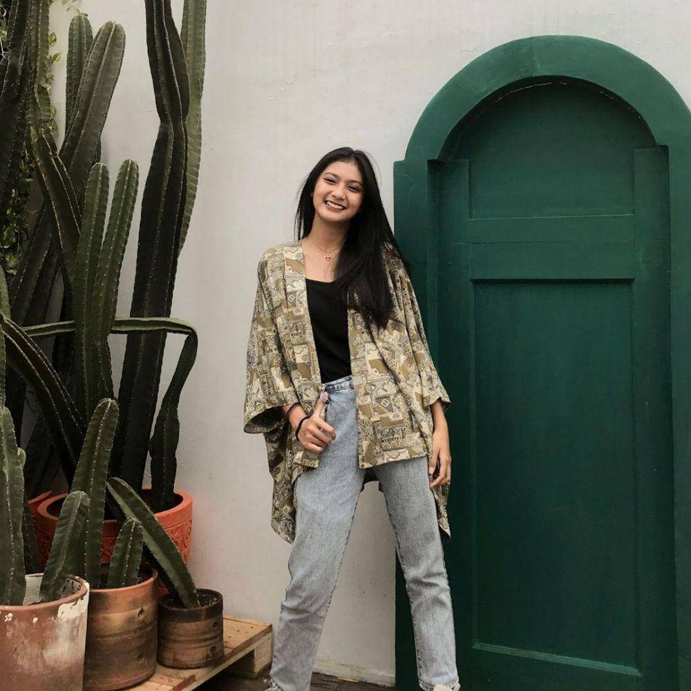 outfit santai untuk hangout ala Flavio Zaviera (instagram.com/flaviozavieraa)