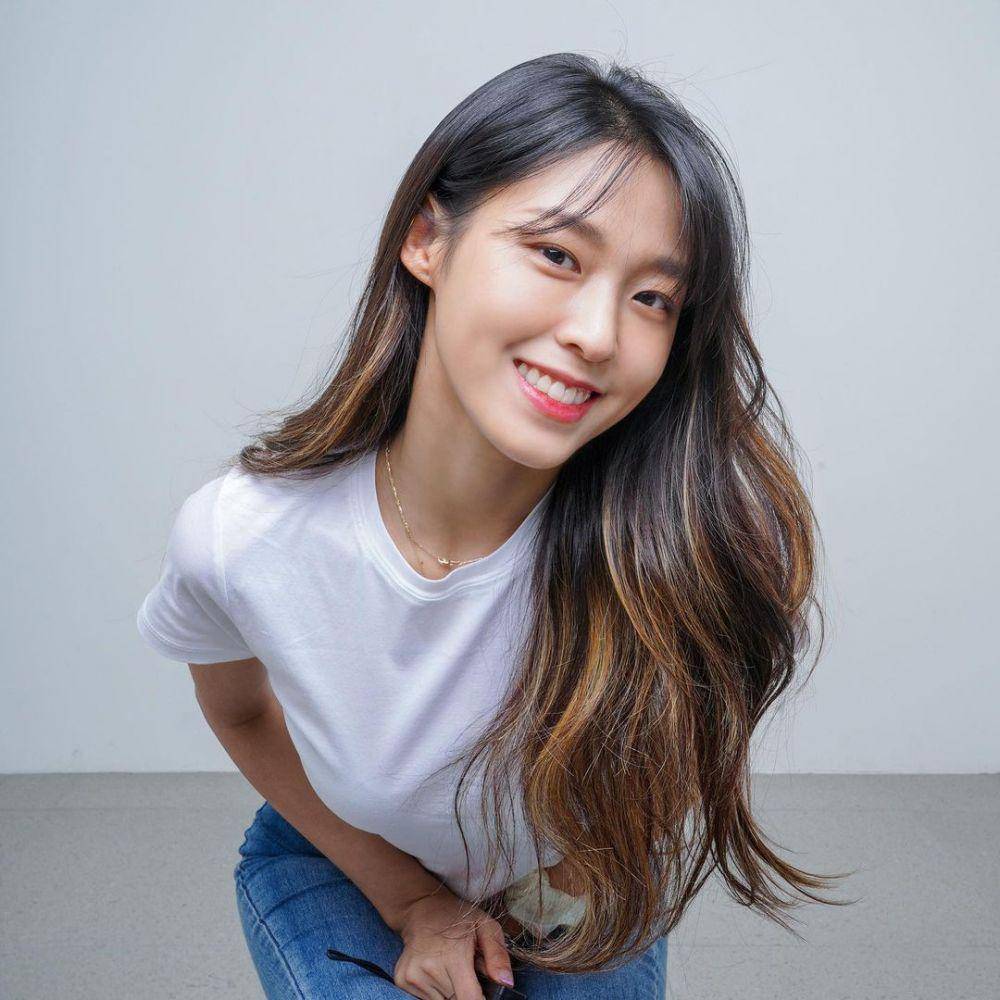 Seolhyun (instagram.com/s2seolhyuns2)