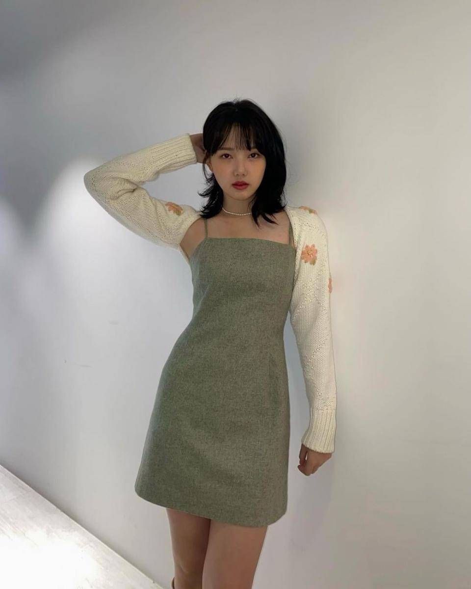 ide outfit tahun baru ala idol k-pop (instagram.com/every_nn)