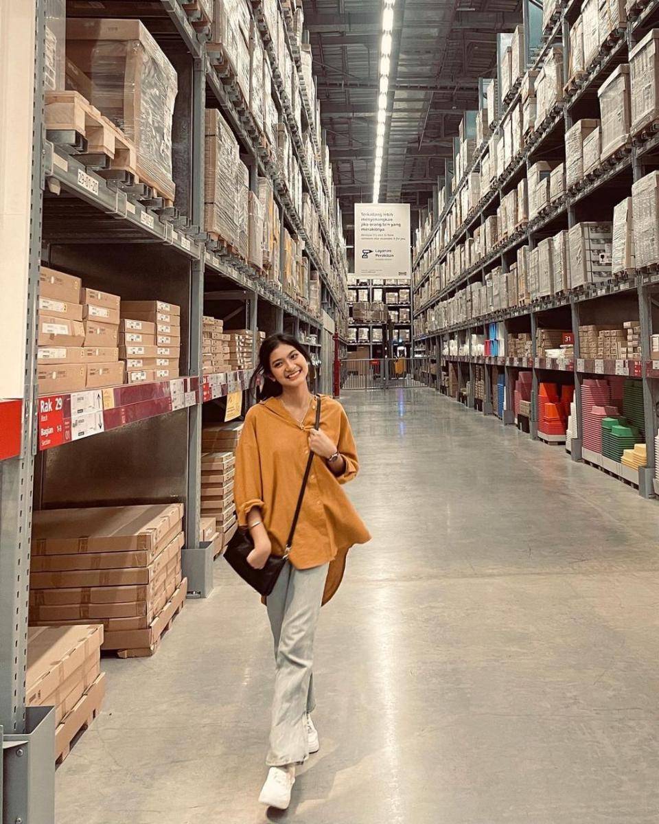 outfit santai untuk hangout ala Flavio Zaviera (instagram.com/flaviozavieraa)