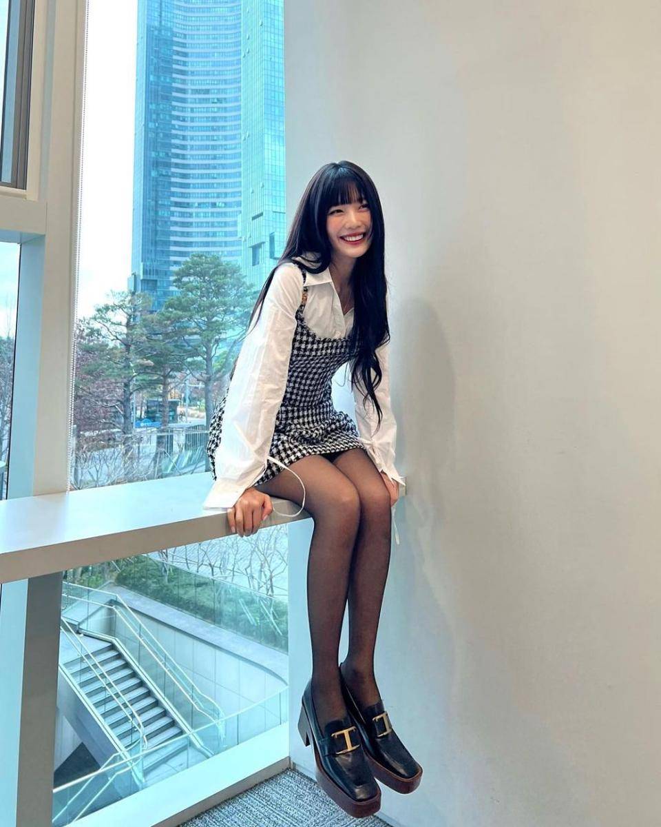 ide outfit tahun baru ala idol k-pop (instagram.com/_imyour_joy)