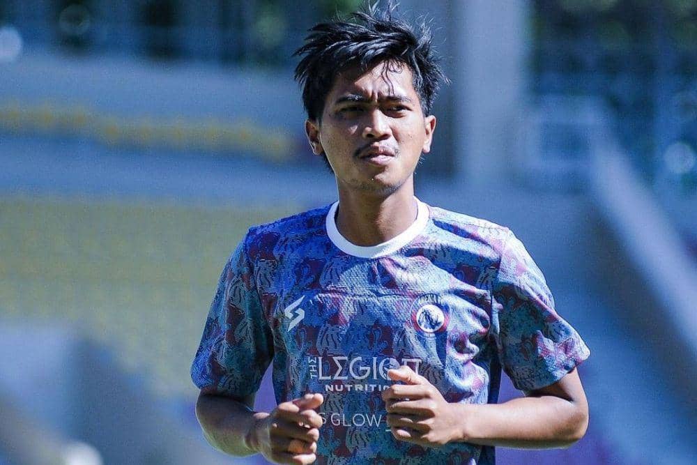 Jayus Hariono sebagai salah satu gelandang andalan Arema FC di Liga 1 2022/2023. (instagram.com/aremafcofficial)