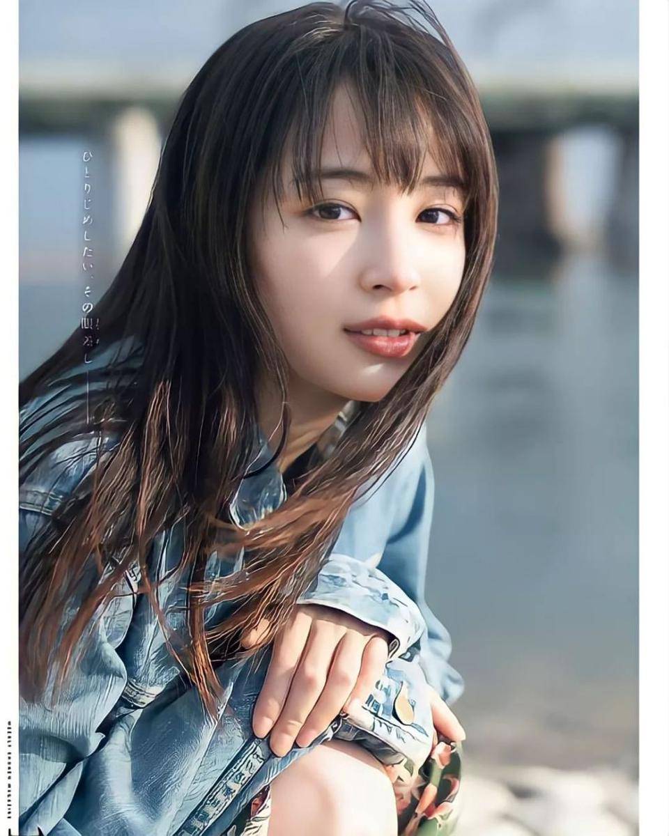 Suzu Hirose (instagram.com/suzu_hirose_love2)
