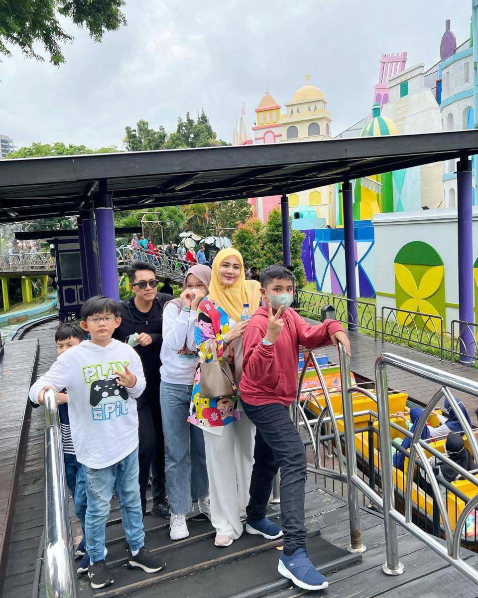 potret Juliana Moechtar dan keluarga liburan di Dufan (instagram.com/julianamoechtar)