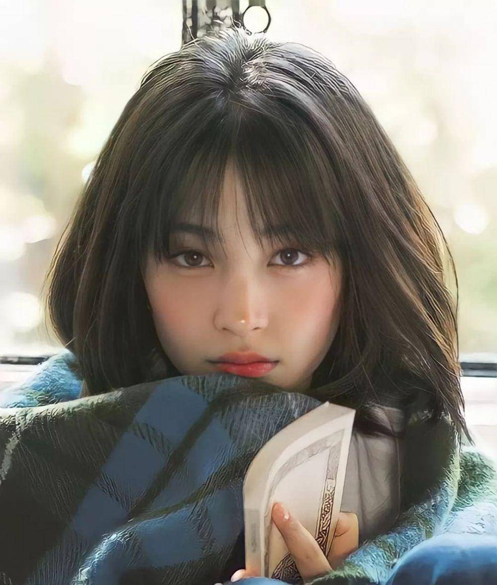 Suzu Hirose (instagram.com/suzu_hirose_love2)