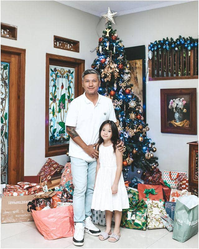 OOTD Artis Pria Saat Rayakan Natal 2022 (Instagram.com/gadiiing)