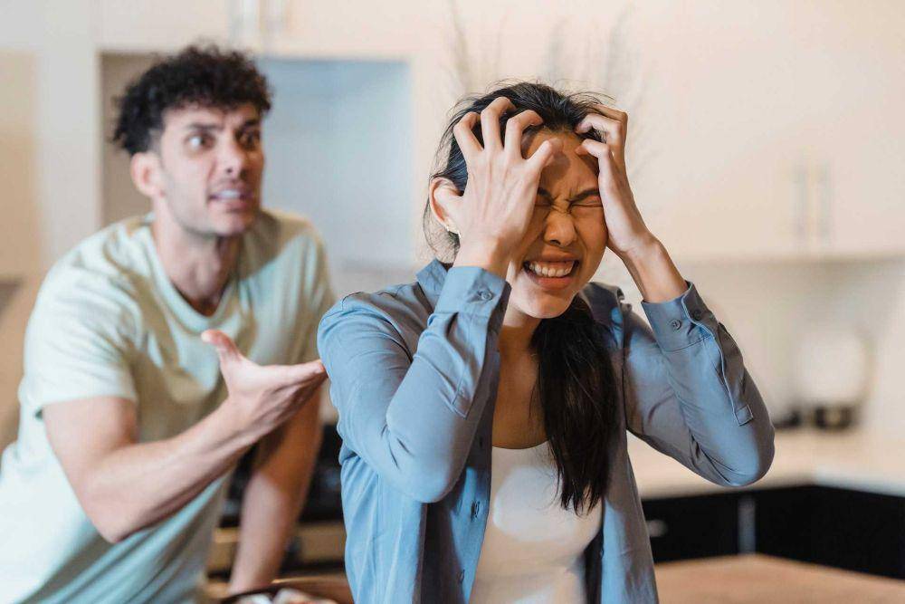 ilustrasi pasangan emosi (pexels.com/Timur Weber)