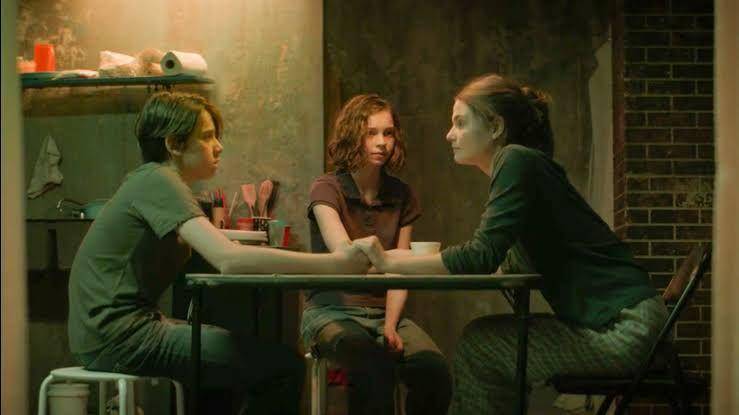 Emma Myers di film Girl in the Basement (dok. Prime Video/Girl in the Basement)