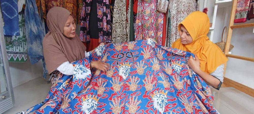 Batik Tragedi Kanjuruhan dari Butik Lintang Malang. (IDN Times/Istimewa)