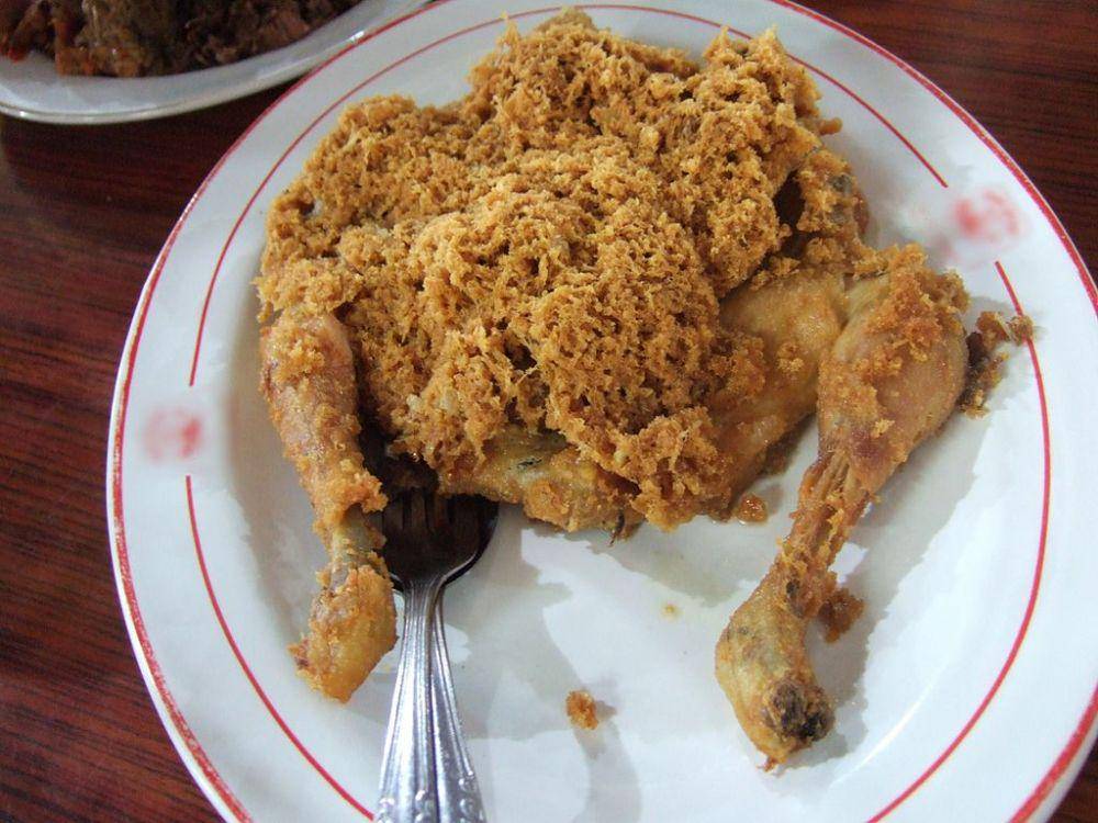 ayam goreng (commons.wikimedia.org/Midori)