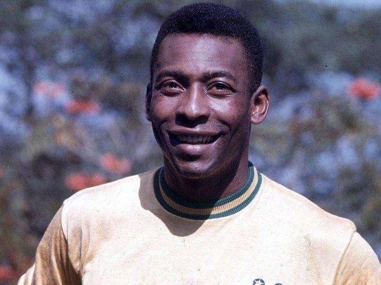 potret Pele (twitter.com/FIFAcom)