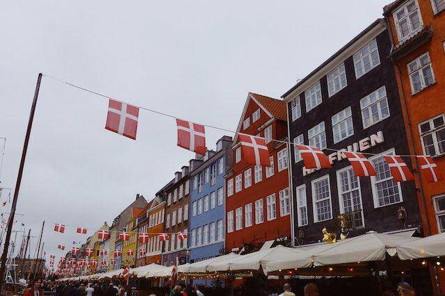 ilustrasi sebuah kota di Denmark (pexels.com/Anthony Rodriguez)