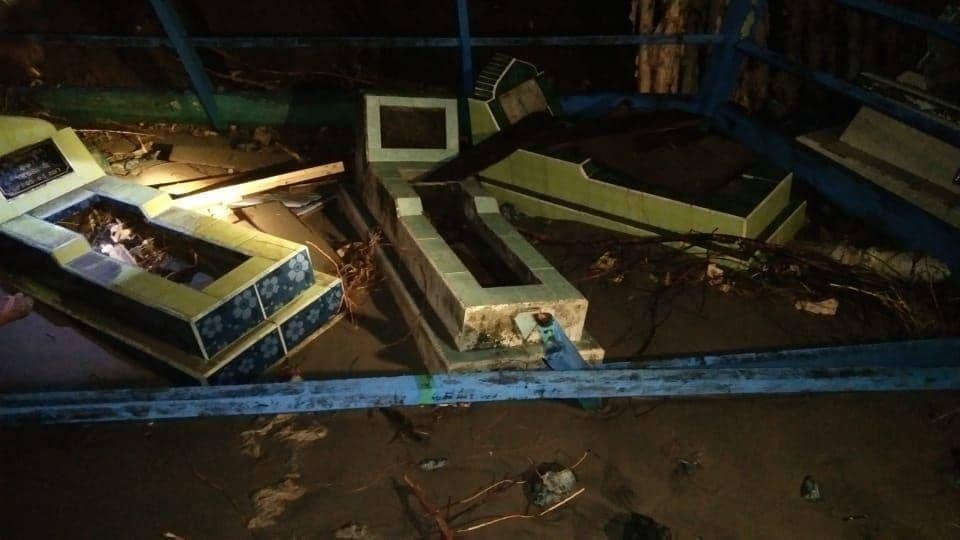 Makam-makam tua yang porak-poranda di Tanah Bumbu, Kalsel (dok. istimewa)