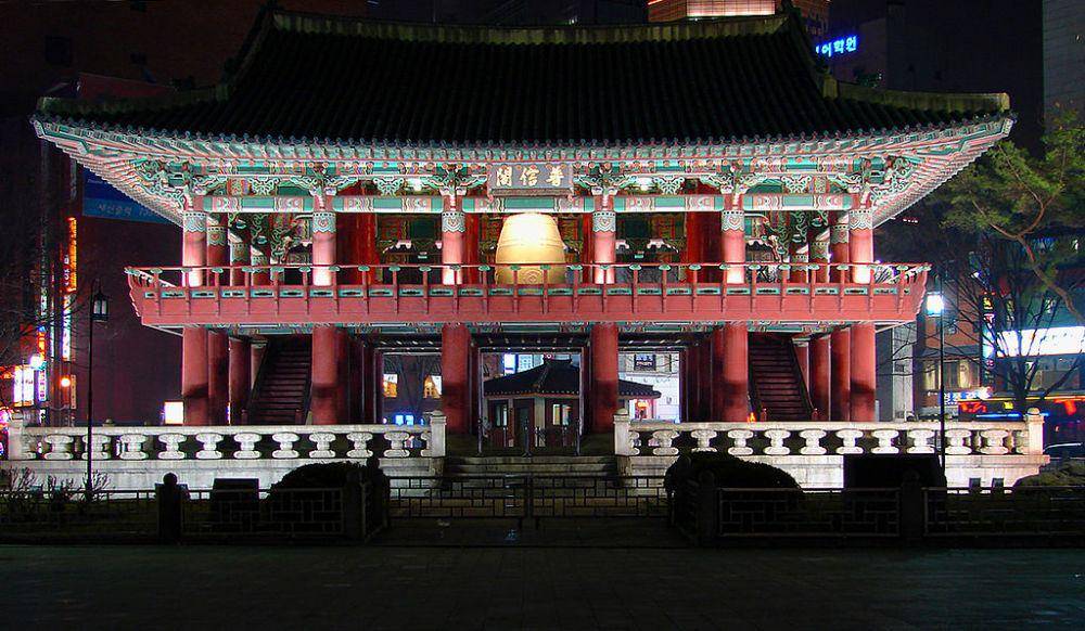 ilustrasi Bosingak Bell Pavilion (commons.wikimedia.org/Steve46814)
