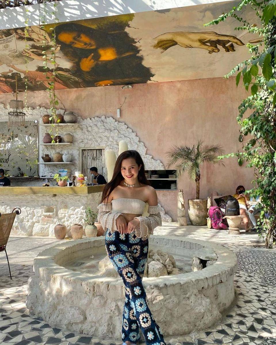OOTD Beby Tsabina (instagram.com/bebytsabina)