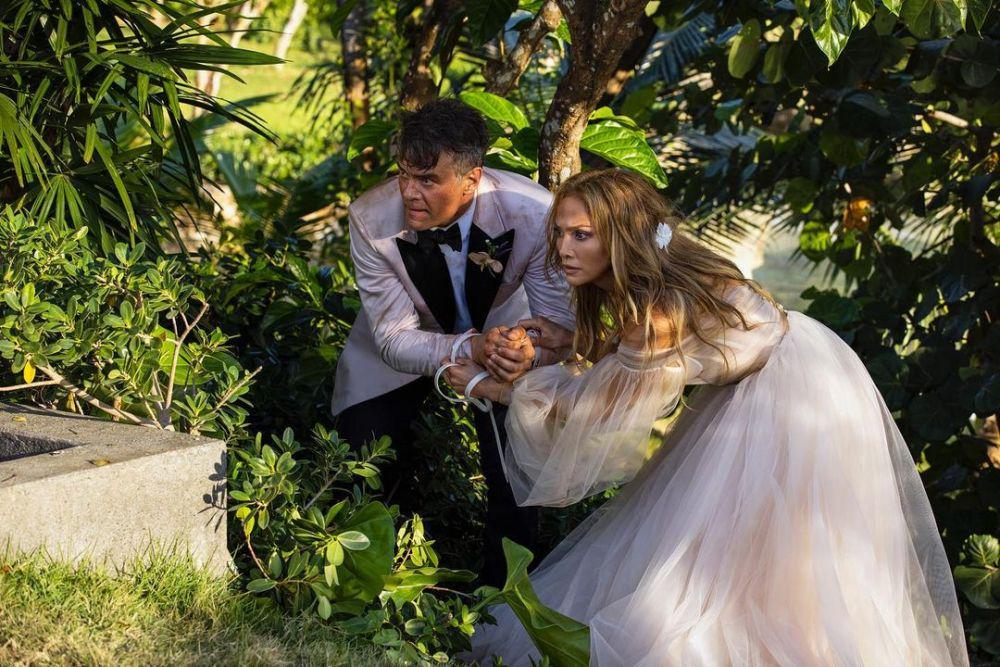 9 Fakta Shotgun Wedding, Film Aksi Komedi Dibintangi Jennifer Lopez