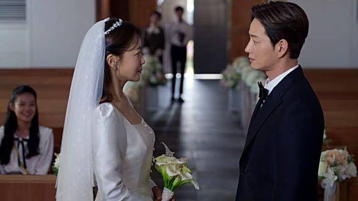 Kim Hee Sun dan Lee Hyun Wook di Remarriage and Desires (dok. Netflix/Remarriage and Desires)