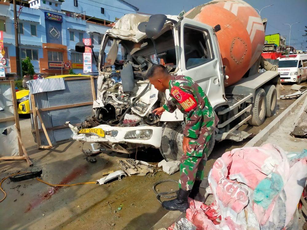 Sopir Truk Mixer Laka Simpang Muara Rapak Meninggal Dunia