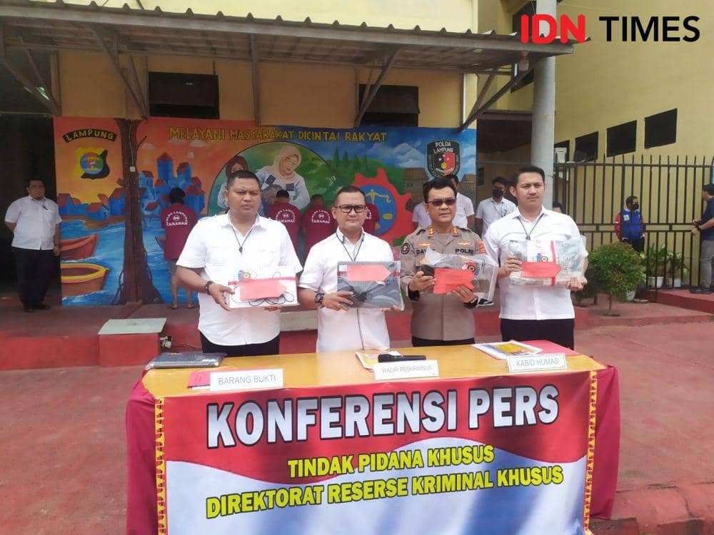 Subdit I Indagsi Ditreskrimsus Polda Lampung membongkar sindikat kejahatan perbankan investasi bodong berkedok trading forex bermarkas di Kota Metro. (IDN Times/Tama Yudha Wiguna).