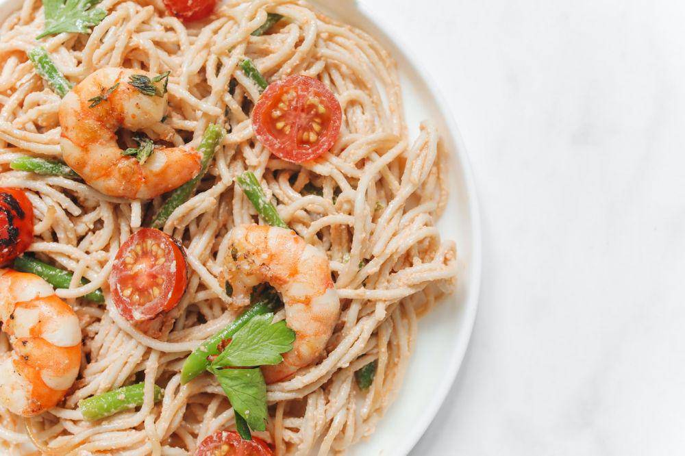 ilustrasi shrimp pasta (pexels.com/Polina Tankilevitch)