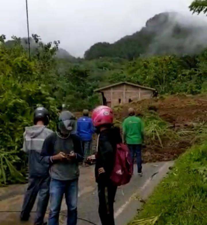 Lokasi tanah longsor di Kecamatan Cenrana Maros, Sulawesi Selatan, Selasa (27/12/2022)/Istimewa