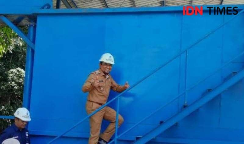 Bupati PPU Hamdam saat meninjua WTP yang baru diresmikan (IDN Times/Ervan)