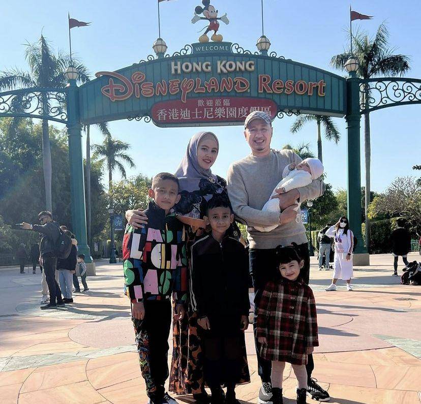 Kartika Putri dan keluarga liburan ke Hongkong (instagram.com/kartikaputriworld)