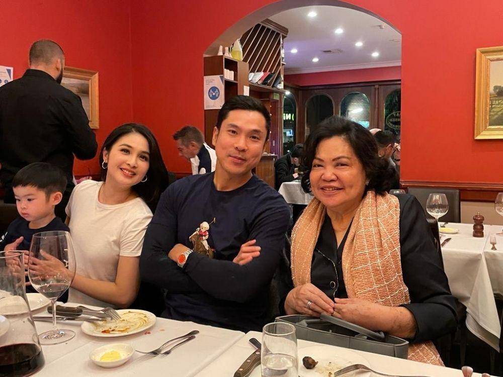 Harvey Moeis dan Sang Mama (instagram.com/irmamoeis)