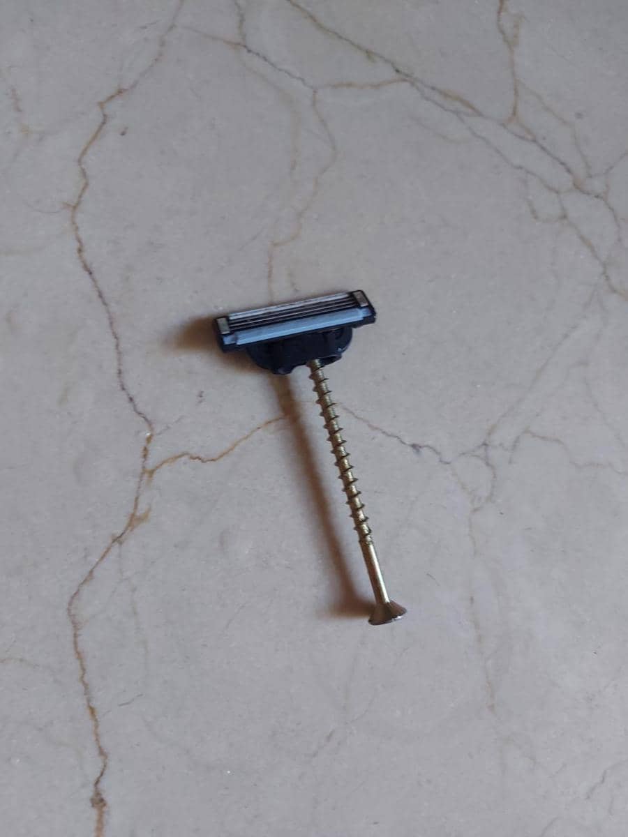 potret kocak benda buatan tangan gagal (reddit.com/user/Fukushime)