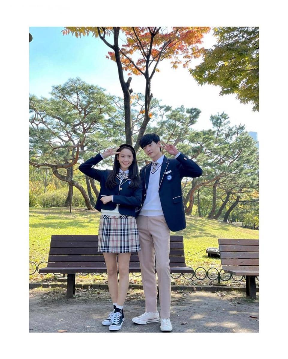 Yoona dan Lee Jong Suk di Big Mouth (instagram.com/yoona__lim)