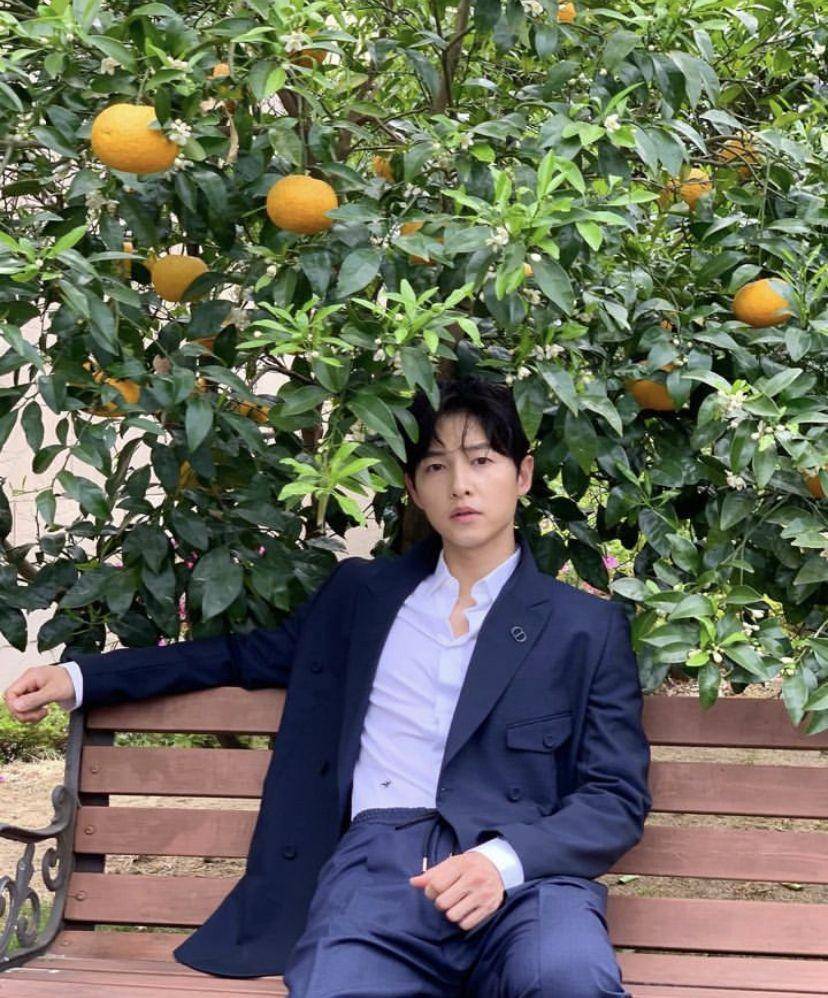potret Song Joong Ki (instagram.com/hi_songjoongki)