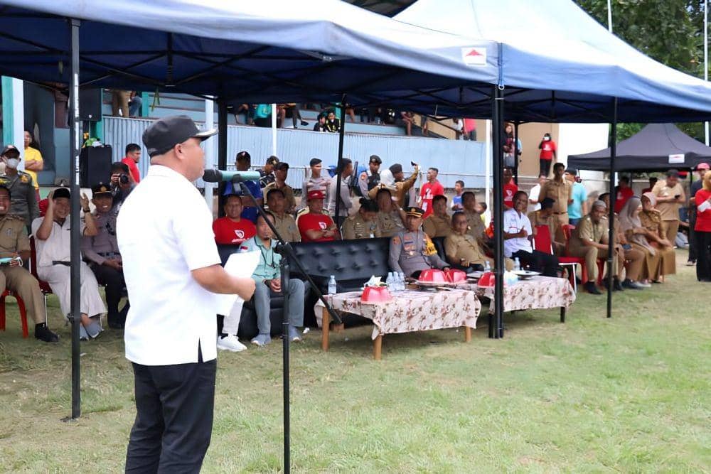 Suasana acara pembukaan Grup A Liga 3 Sulsel 2022-23 antara Perslutim Luwu Timur Vs Persim Maros di Stadion Persesos Sorowako, 27 Desember 2022. (Dok. Humas Pemkab Luwu Timur)