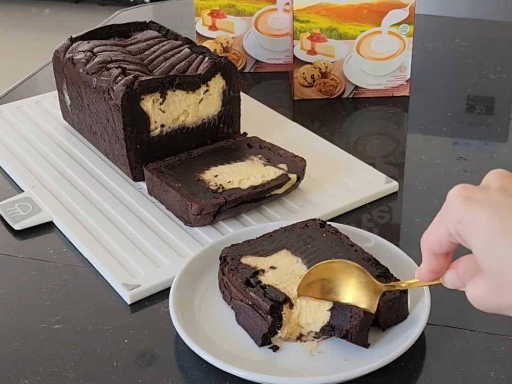 Tiramisu brownies (YouTube.com/Cooking with Hel)