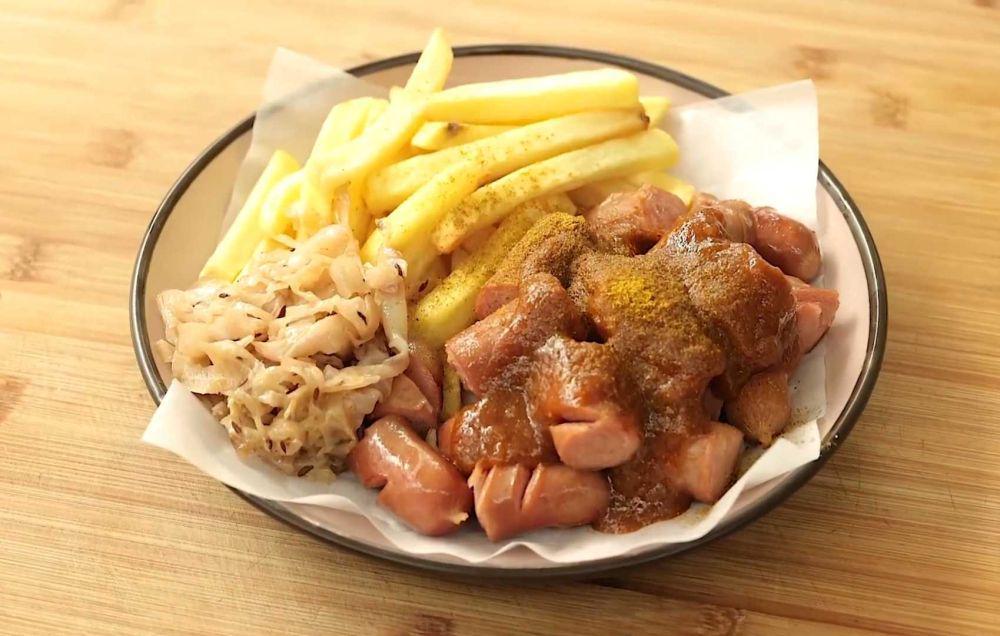 Resep Sosis Kari ala Devina Hermawan, Nikmatnya Bikin Kalap!