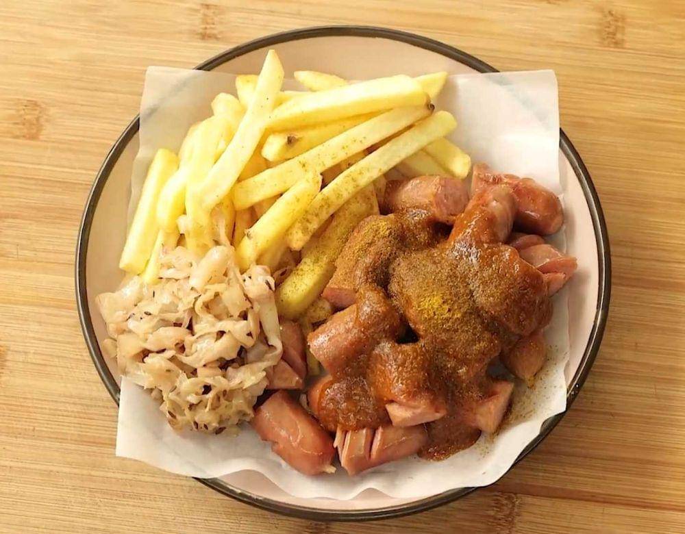 sosis kari ala Devina Hermawan (youtube.com/Devina Hermawan)