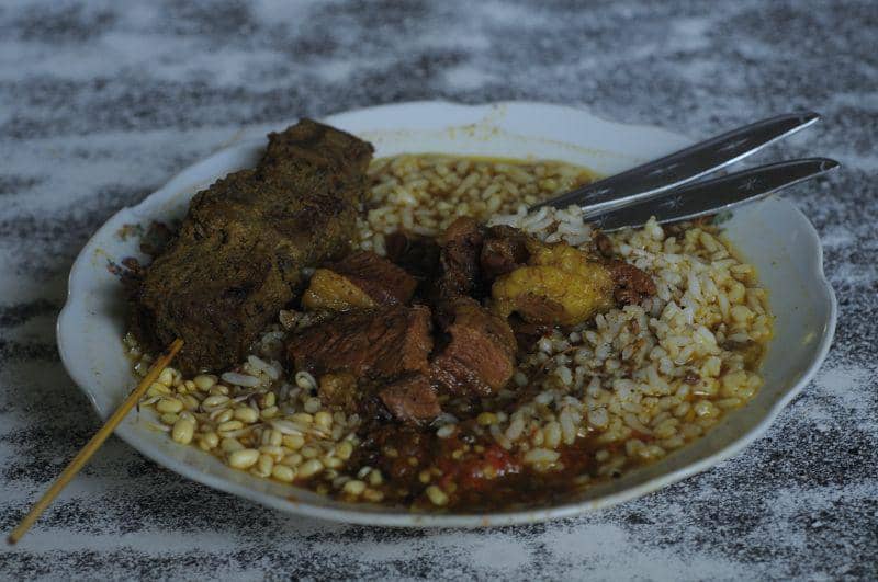 rawon (commons.wikimedia.org/ESCapade)