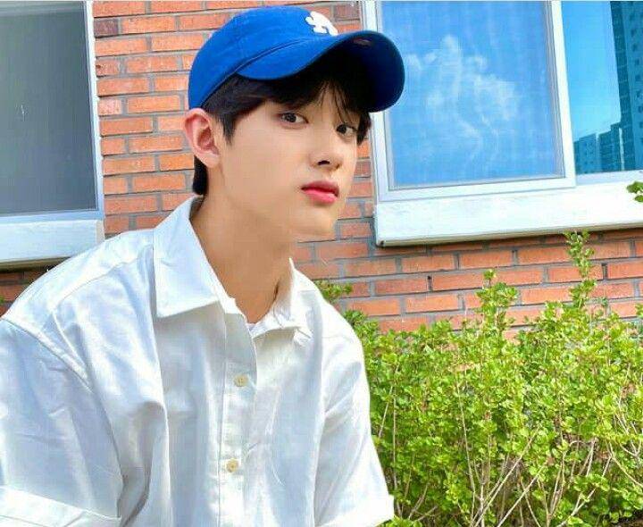 Kim Min Kyu (instagram.com/kimminkyu_0312)