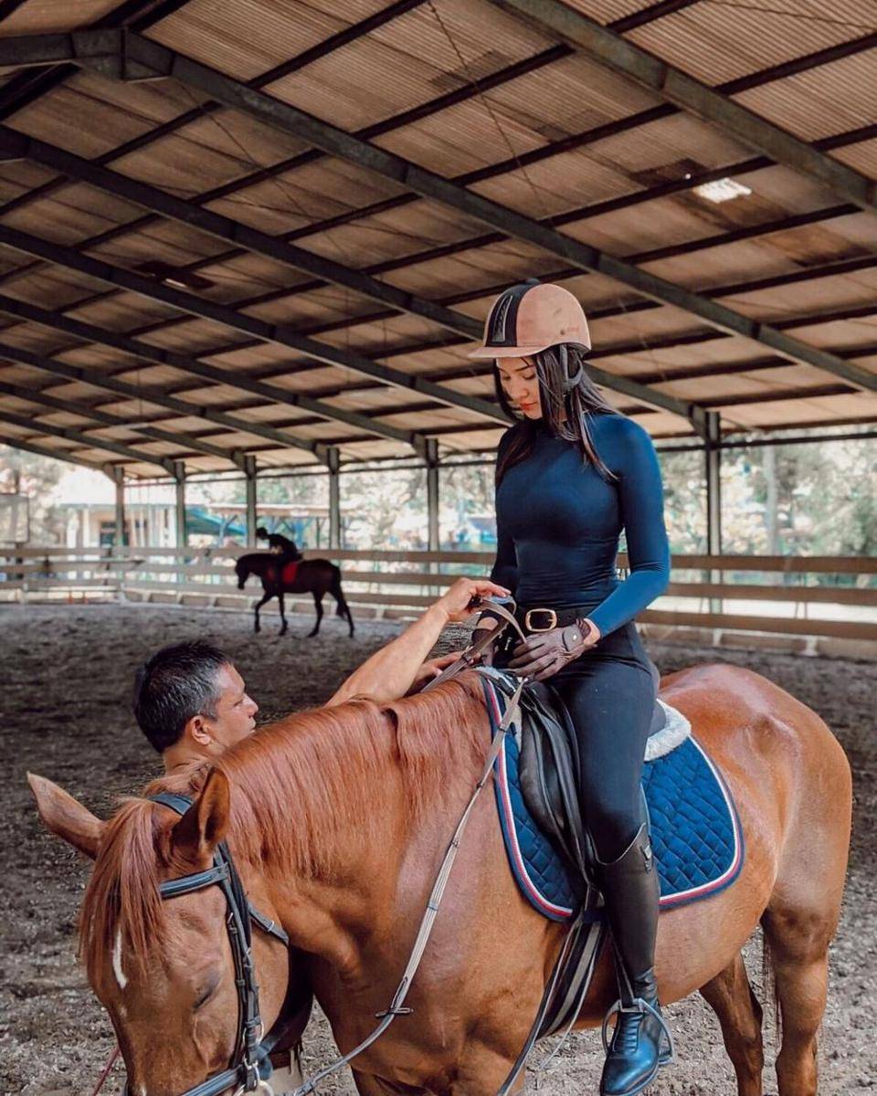 potret Anya Geraldine olahraga berkuda (instagram.com/anyageraldine)